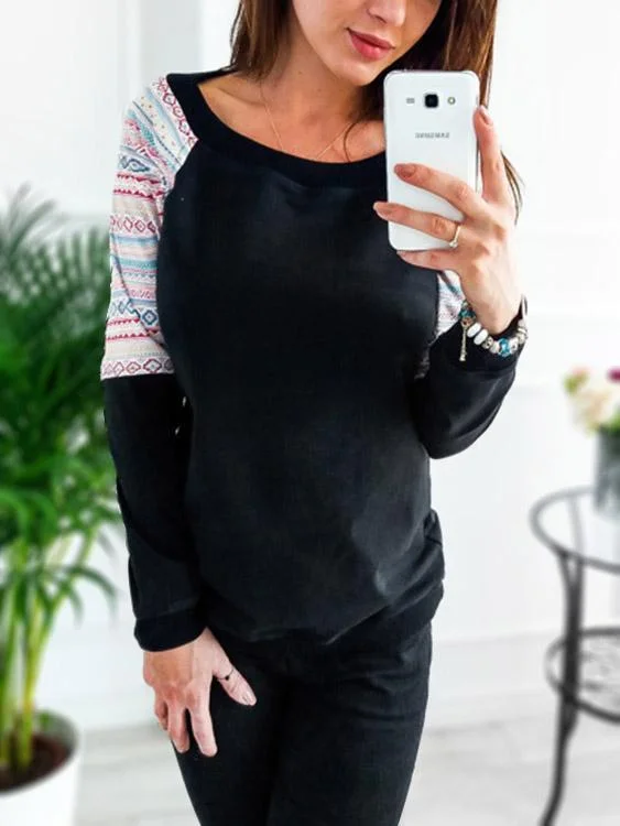 Custom Round Neck Geometrical Long Sleeve Black T-Shirts